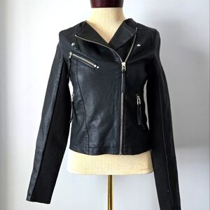 VERO MODA NWT black faux leather soft moto jacket. Size XS